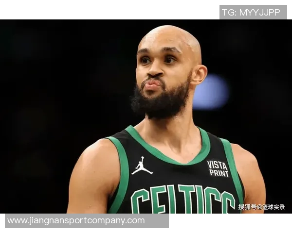 德里克怀特首节表现出色10投5中砍下12分助力球队正负值6