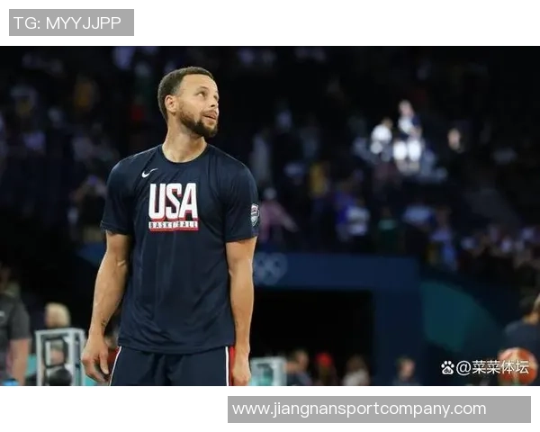 库里幽默回应交通拦截称报名字即可引发网友热议